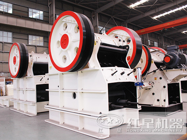 HD德版顎式破碎機生產(chǎn)車間 HD德版顎式破碎機生產(chǎn)車間